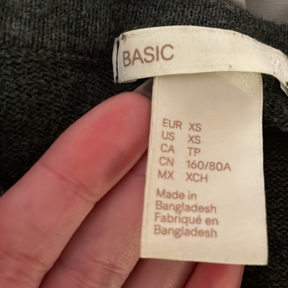 Small grey sweater - Picture 2 of 2